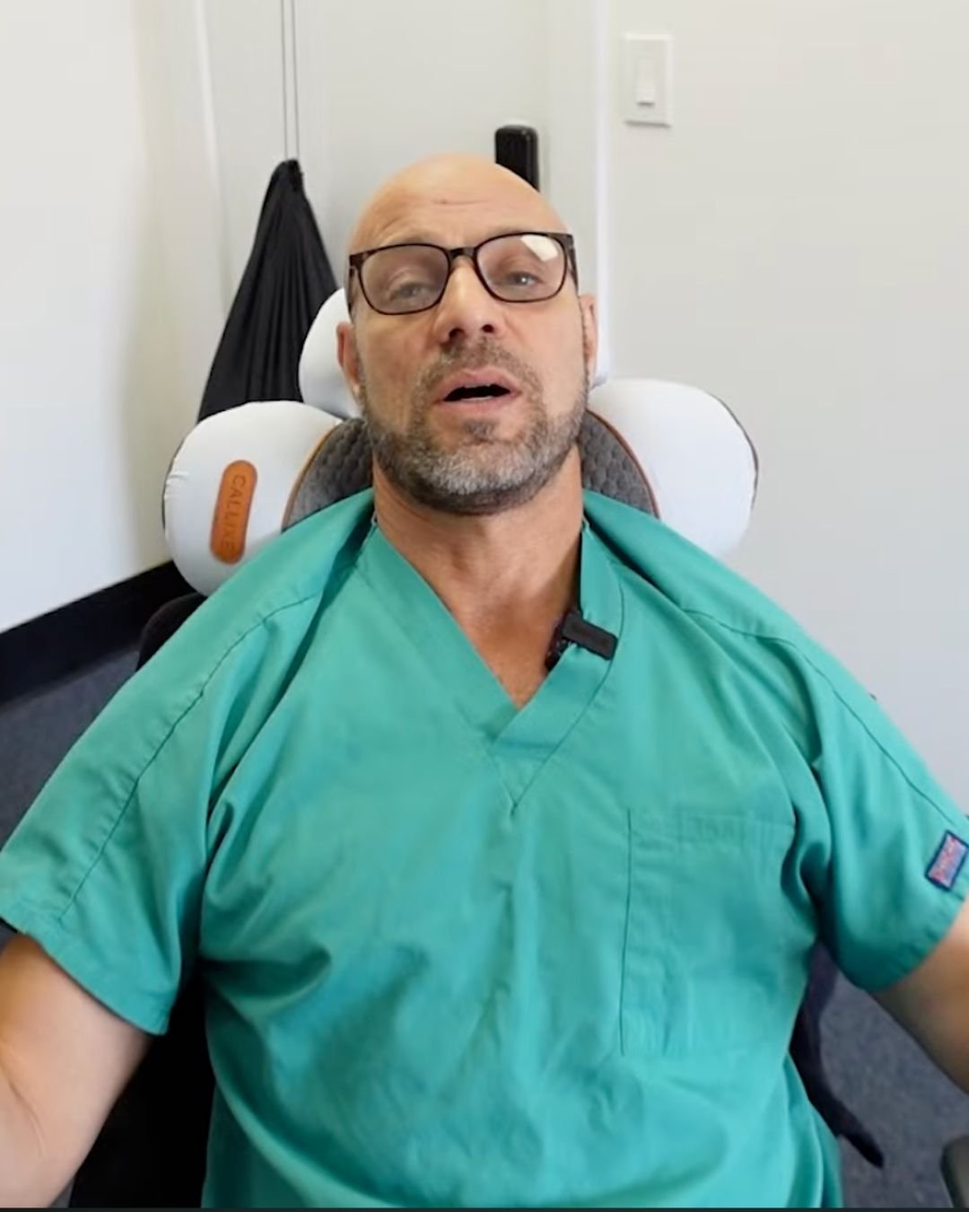 Dr. David Kulla with Callixe Thera Pillow